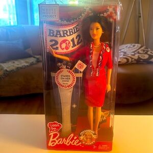 2012 vintage Barbie for President-an original packaging never been opened